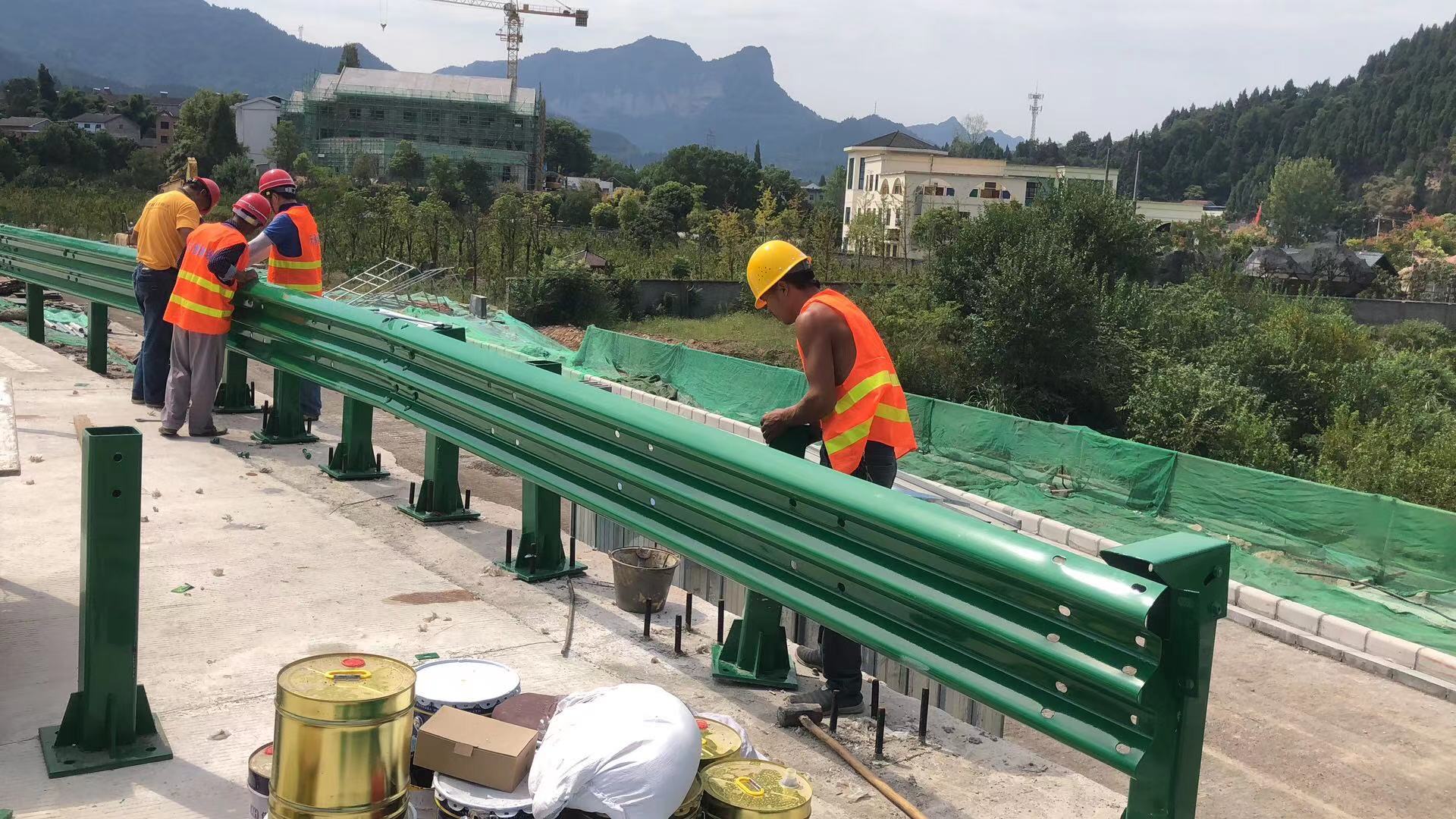 建德市波形护栏板热镀锌波形护栏 - 推荐